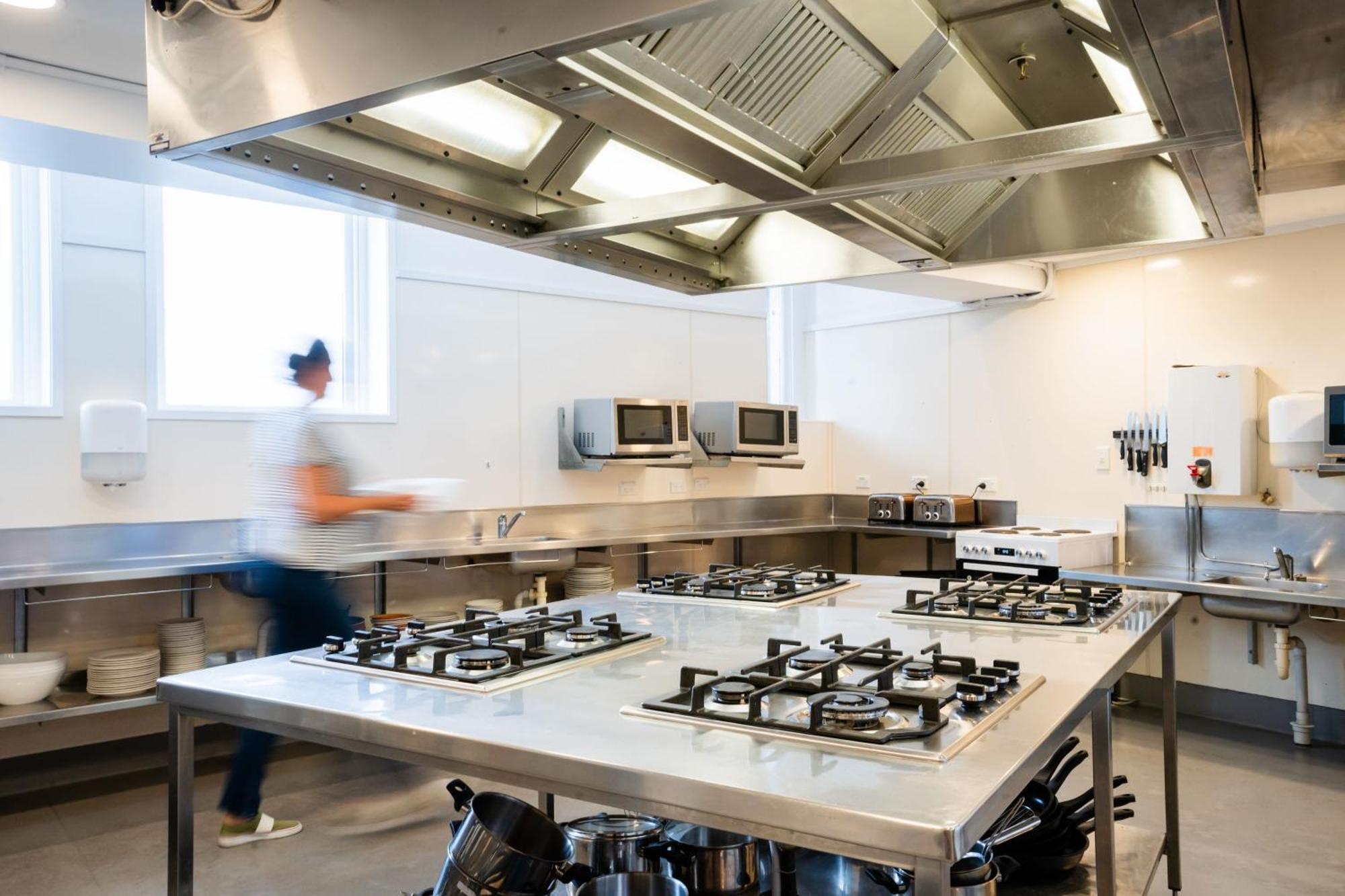 A Pousada Haka House Wellington Exterior foto The kitchen at the Culinary Institute of Virginia