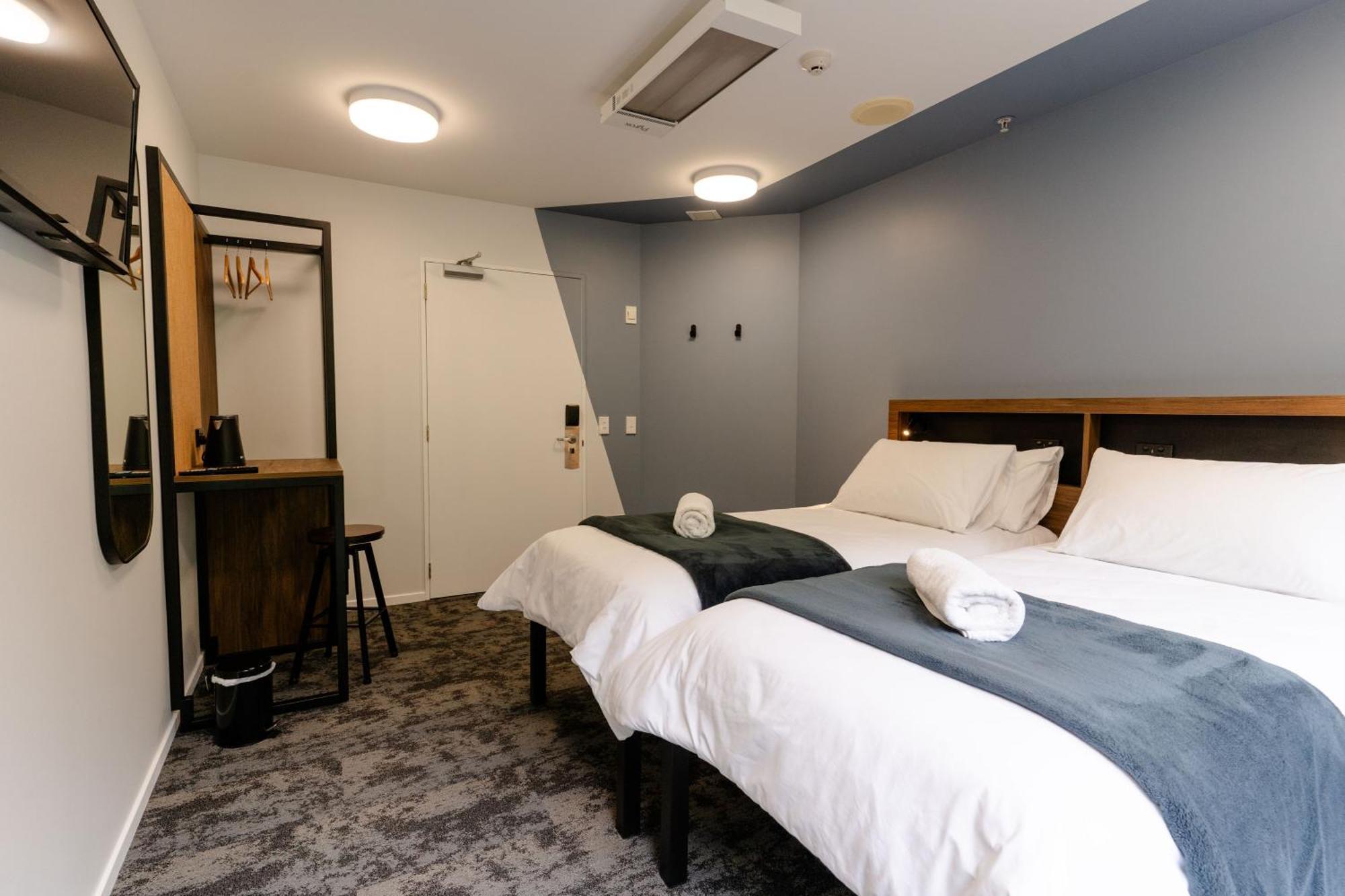 A Pousada Haka House Wellington Exterior foto A room at the hotel
