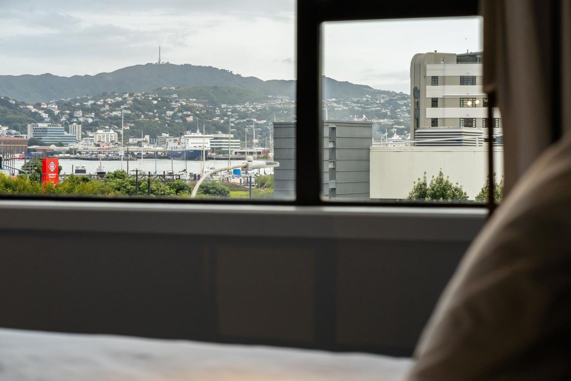 A Pousada Haka House Wellington Exterior foto View from a room at the hotel